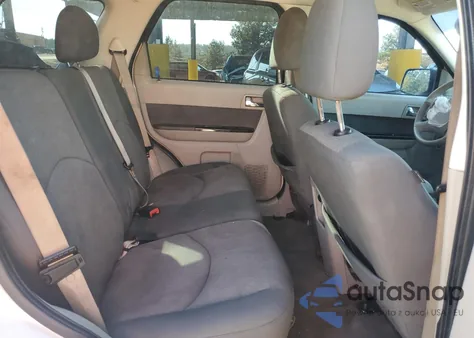 2010 Mazda Tribute I z USA, uszkodzony, nr VIN 4F2CY0C72AKM10013